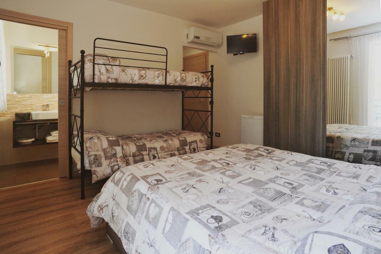 La Casa Dei Nonni Sul Garda Otel Peschiera del Garda Dış mekan fotoğraf